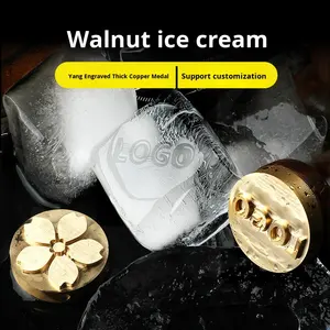 Nuovo Timbro per Ghiaccio Ecologico in Legno di Noce Moderno Personalizzabile per Bar Testa del Timbro per Alimenti da 4cm + Manico con Logo - Product Image 2