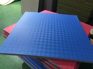 Tappetini in schiuma EVA ad incastro per <span class=keywords><strong>istruttori</strong></span> di arti marziali (Taekwondo, Karate, Judo) - 2cm, 3cm, 4cm in vendita - Product Image 3