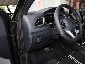 Vente Flash 2025 Volkswagen <span class=keywords><strong>T</strong></span>-<span class=keywords><strong>Cross</strong></span> 300TSI DSG Véhicule <span class=keywords><strong>Essence</strong></span> V W <span class=keywords><strong>T</strong></span>-<span class=keywords><strong>CROSS</strong></span> <span class=keywords><strong>Prix</strong></span> Mini SUV Caméra de Recul Volant à Gauche Fabriqué en Chine - Product Image 5