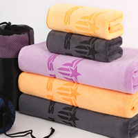 Vente en gros d'ensembles de serviettes de bain post-partum personnalisés coffret cadeau de vacances ensembles de logos de broderie personnalisée avec gravure au laser