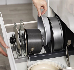 Porta cucina con 6 divisori regolabili in metallo espandibile <span class=keywords><strong>per</strong></span> pentole e vaschetta Organizer <span class=keywords><strong>per</strong></span> armadio pieghevole funzionale porta coperchio pentola - Product Image 3