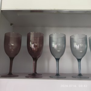Fábrica Vende Copas de Vino de Plástico de Grado Alimenticio, Estilo Moderno, Marca Tailai, Capacidad de 400 ml, Logotipo Personalizable para Bares - Product Image 5