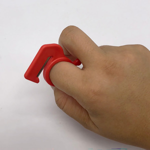 Cuchillo <span class=keywords><strong>de</strong></span> <span class=keywords><strong>seguridad</strong></span> rojo <span class=keywords><strong>de</strong></span> plástico para cortar anillos y cuerdas al por mayor - Product Image 5