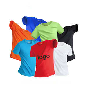T-shirt à col rond avec logo personnalisé, écologique, décontracté chic, 100% polyester, manches courtes, vêtements de travail pour groupe/école - Product Image 1