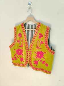 Gilet en velours brodé à la main, veste en velours faite à la main, veste brodée à la main, gilet en velours Suzani, gilet en velours bohème floral - Product Image 5