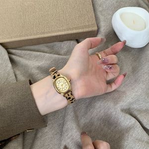 Montre élégante pour femme à imprimé léopard rétro - Montre à la mode, romantique, tendance, haut de gamme, exquise et luxueuse - Product Image 6