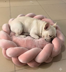 Cama Redonda Trenzada Rosa para Perro, Nido Suave para Mascotas, Desmontable y Lavable, Cama Moderna de Lujo para Cachorros para el Dormitorio - Product Image 6