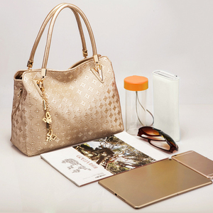 <span class=keywords><strong>Sac</strong></span> à <span class=keywords><strong>main</strong></span> en cuir PU de luxe pour femmes, mode personnalisée, vente en gros, marque de mode, designer, sacs à <span class=keywords><strong>main</strong></span> pour femmes, ensemble 4 en 1 - Product Image 5