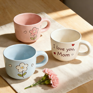 Juego de Tazas de Cerámica para el Día de la Madre, Lindas Tazas de Café y Té con Estampado Floral y la Inscripción "Te Amo Mamá", Tazas Rosas, Azules y Blancas - Product Image 3