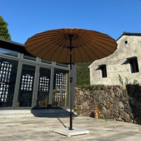 Parasol rotatif en fer et fibre de verre pour maisons d'hôtes, hôtels, cours extérieures, balcons, terrasses, et stands de style rétro chinois