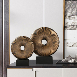 Décoration Minimaliste pour la Maison : Sculpture en Disque, Ornement en Résine pour Bureau, Hôtel, Commerce – Prix de Gros - Product Image 1