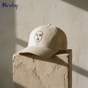 Cappellino da Baseball Personalizzato con Design Originale, Concetto Unico e Creativo, Etichetta Privata - Product Image 1