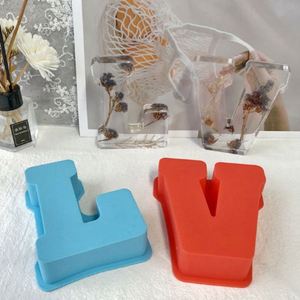 Moldes de Silicona para Velas con Letras Grandes y Logotipos de Marcas de Lujo, para Manualidades de Resina Epoxi, Decoración del Hogar - Product Image 3