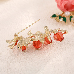 Broche Fleur en Alliage de Zinc Incrustée de Perles, Accessoire de Soirée pour Femme - Product Image 3