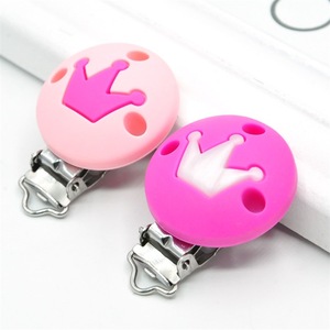 Clip de dentition en silicone pour bébé, en forme de couronne, matériau sûr et rond pour filles de 0 à 24 mois - Product Image 1