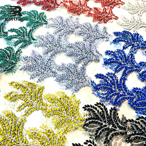 Nouveaux motifs floraux 3D faits main DIY, appliques de strass transparents personnalisées, strass en vrac, <span class=keywords><strong>cristaux</strong></span>, feuilles, patchs en forme florale - Product Image 2