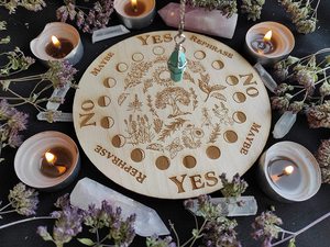 Tabla de Péndulo de Madera, Herramientas de Adivinación para Prácticas Espirituales y Ocultas, Decoración de Altar para Brujas y Wiccanas, Tabla de Adivinación - Product Image 5