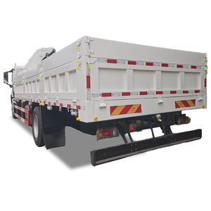 شاحنة رافعة إيسوزو عالية الجودة 8 طن 4*2 بقوة 205 حصان قيادة يسرى مع ذراع قابل للطي - Product Image 4