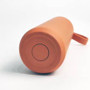 Bouteille d'eau sport isotherme à double paroi en acier inoxydable de haute qualité, 12oz/20oz, avec revêtement en caoutchouc et ouverture étroite - Product Image 3