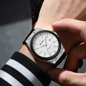 Montre Homme Curren 8467 de Luxe Tendance en Silicone à Quartz avec Date, Idéale pour le Business et le Sport - Product Image 3