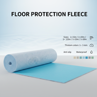 Rouleau de feutre de protection de sol auto-adhésif laminé de poids moyen, imperméable et antidérapant pour la peinture, la rénovation et la construction