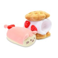 Peluche chat gaufré, jouet en peluche réversible de 6 pouces avec détails fraise, adorable peluche chat sur le thème des desserts