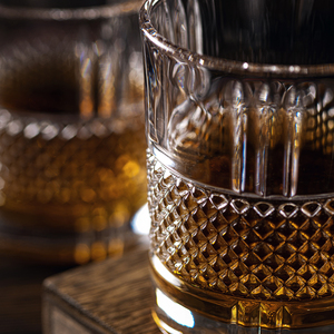 NOVARE Carafe à <span class=keywords><strong>Whisky</strong></span> Carrée 750ml en Verre Gravé à la Main Transparent avec Boîte Cadeau - Product Image 6