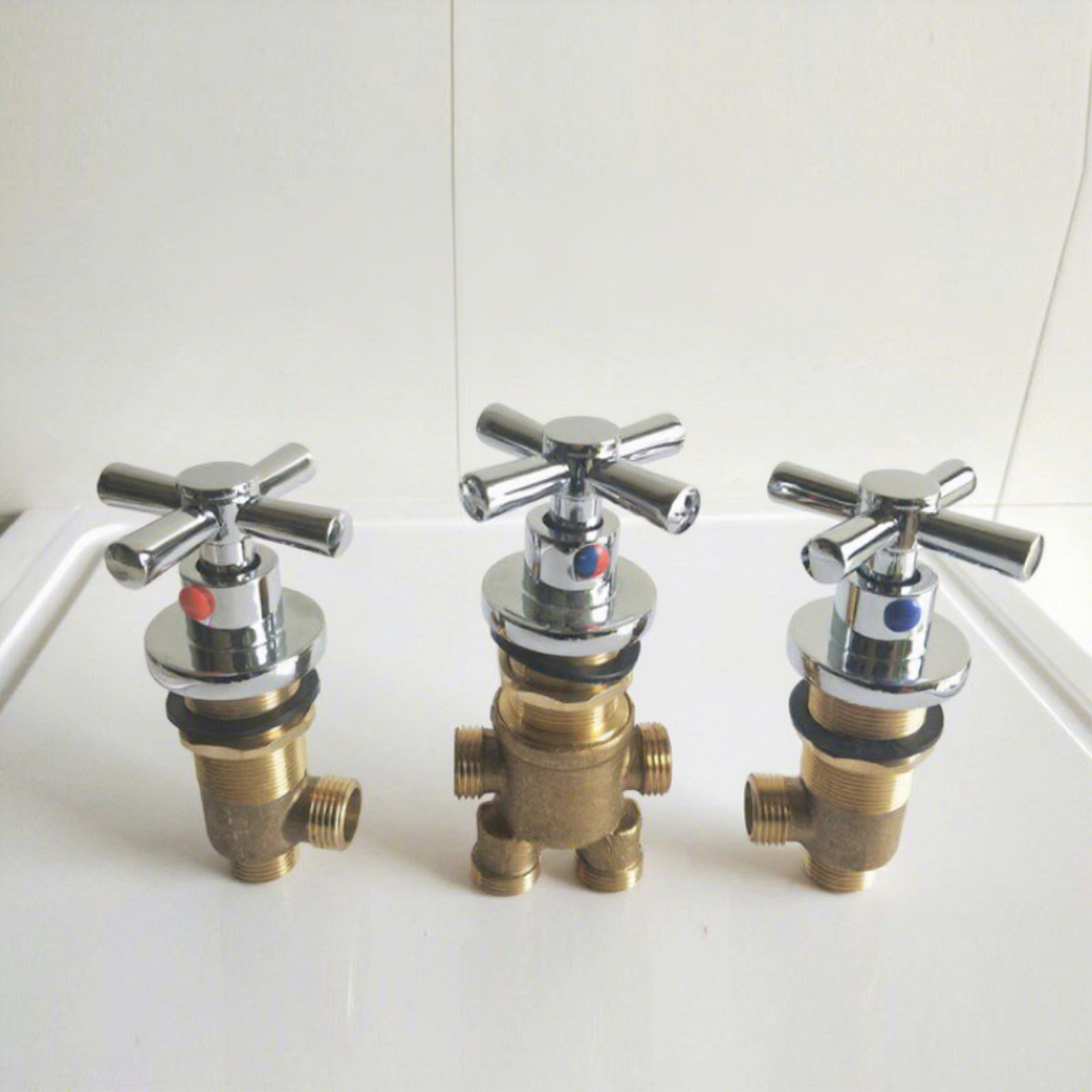 Set di tre pezzi con manico a croce