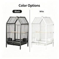 Cage à oiseaux compacte de style maison avec chaîne de suspension et gamelles métalliques pour perruches, tourtereaux et autres oiseaux.