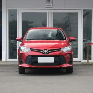 Venta caliente marca Toyota Vios Vitz serie 2024 híbrido sedán auto pequeño vehículo combustible automóvil nueva energía de alta velocidad coches usados