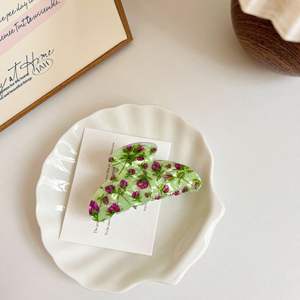 Pinza de Pelo Acrílica Estampada con Diseño Floral Retro, Pinza de Pelo Tipo Tiburón para Mujer, Antideslizante, Pinza de Pelo Grande para Cabello Fino - Product Image 5