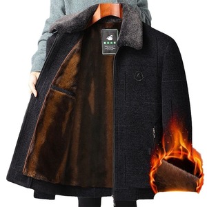Chaqueta larga de piel de oveja de poliéster/algodón grueso con forro polar para hombre de mediana edad de invierno - Product Image 1