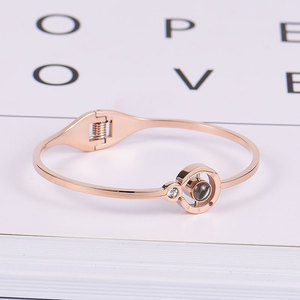 100 Idioma I Love You Pulsera de proyección para Mujeres Hombres Moda romántica Pareja Números romanos Pulsera de cristal Brazaletes - Product Image 5