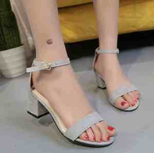 <span class=keywords><strong>Sandali</strong></span> e pantofole all'ingrosso da <span class=keywords><strong>donna</strong></span> di <span class=keywords><strong>grandi</strong></span> dimensioni spessi con <span class=keywords><strong>sandali</strong></span> da studente da <span class=keywords><strong>donna</strong></span> di nuova moda estiva - Product Image 5