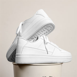 Nouvelles chaussures de skate classiques pour hommes, petites chaussures blanches à lacets, chaussures de marche tendance, design lumineux, grandes tailles, personnalisables - Product Image 4