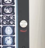 DQ3B Triple Panel Knob Control LED X-Ray Film Viewer pour la radiologie médicale à haut volume et la lecture de films NDT industriels