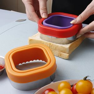 <span class=keywords><strong>Mickey</strong></span> forme Sandwich Cutter et scellant en acier inoxydable poche pain moule pour enfants déjeuner Bento boîte accessoire - Product Image 2