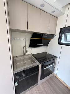 Lüks Prefabrik Ev Uzay Kapsülü, Villa ve Otel İçin Çağdaş Tasarım, Tavan Pencereli Balkon ve Mutfaklı - Product Image 5