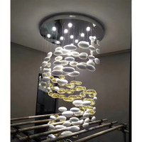 Lustre long suspendu personnalisé pour escalier, en verre artistique, pour hall d'hôtel, luminaire de plafond de luxe