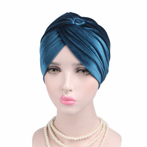 Chapeau de <span class=keywords><strong>chimio</strong></span> à nœud torsadé pour femmes musulmanes Chapeau <span class=keywords><strong>turban</strong></span> Bonnet Foulard <span class=keywords><strong>Hiver</strong></span> <span class=keywords><strong>Turban</strong></span> en velours - Product Image 5