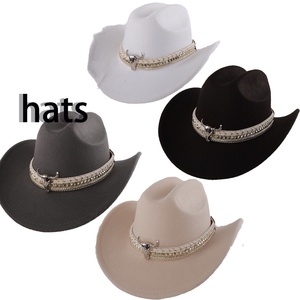 Vente en gros de bonnets tendance pour femmes avec des styles de tricot uniques pour les accessoires de mode - Product Image 4