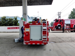 Camion de lutte contre l'incendie à mousse et eau Dongfeng 4X2 2m³ hautement maniable pour les rues étroites et les opérations de sauvetage urbain - Product Image 6
