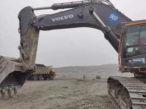 Excavatrice sur chenilles Volvo EC950E d'occasion, 90 tonnes, pour l'exploitation minière, peinture d'origine Volvo EC950E, à vendre - Product Image 3