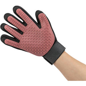 Gant de massage pour chat Trixie rose et noir taille 0, outil de toilettage pour animaux de compagnie - Product Image 5