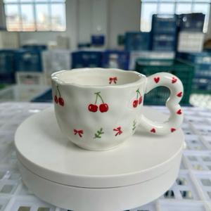 Ensemble de soucoupe de tasse à café en céramique de luxe léger fabriqué en usine peint à la main fleur cerise Design tasses à thé et soucoupes assiette cadeau <span class=keywords><strong>nuage</strong></span> - Product Image 2