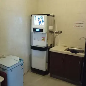 ROスタンディング温水および冷水ディスペンサー5段階ろ過飲料水機商業用浄水機