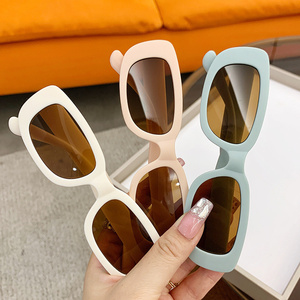 Nueva Tendencia en Gafas de Sol <span class=keywords><strong>Infantiles</strong></span> <span class=keywords><strong>para</strong></span> Viajes, Playa, Verano, Protección UV400, Estilo Retro, Rectangulares Pequeñas <span class=keywords><strong>para</strong></span> Niñas y Niños - Product Image 2