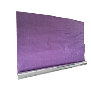 Isolation de toit résistante à la chaleur Sarking de toit soutenu Enveloppe chaude et froide Enveloppe de <span class=keywords><strong>maison</strong></span> Enveloppe murale Feuille d'aluminium Tissu tissé - Product Image 1