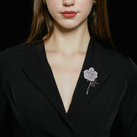Broche Rose Multifonctionnelle, Accessoire de Vêtement Polyvalent pour Femme, Idéale pour Manteau et Corsage