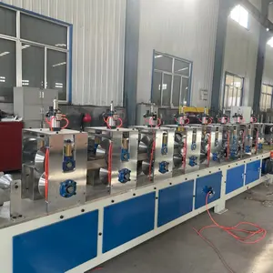 Máquina de fabricación de protectores de bordes de esquinas de papel en forma de L